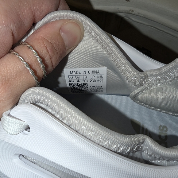 adidas adiFOM Q White Grey HP6584 Makers of Foam Runners Men’s Size US 4.5 - Picture 8 of 8